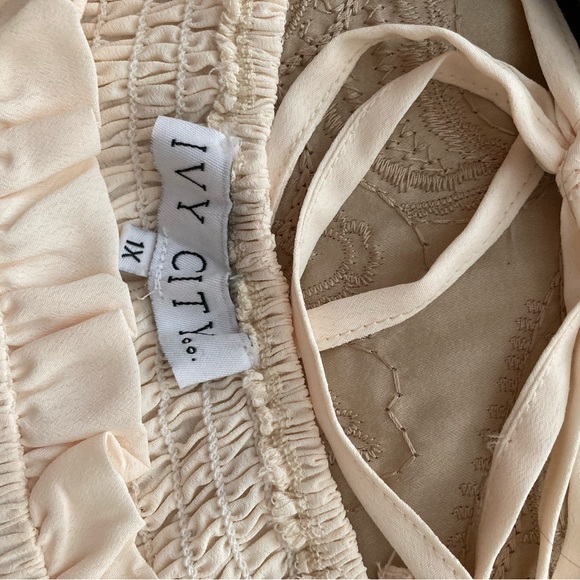 Ivy City Co dress size 1X very good condition. - Picture 4 of 7